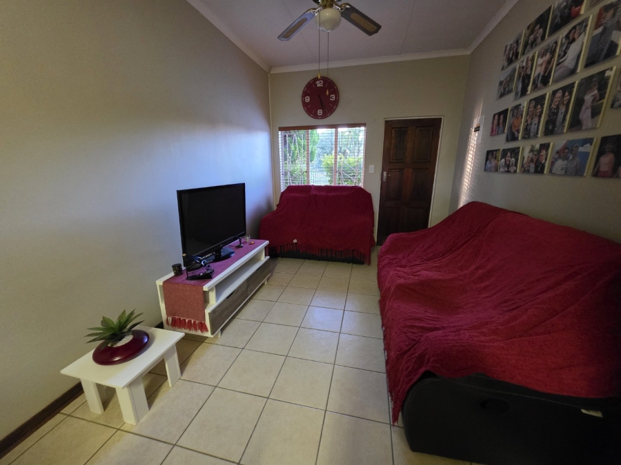 5 Bedroom Property for Sale in Meiringspark North West